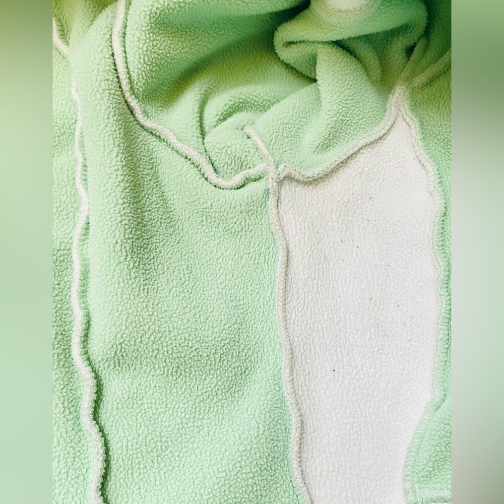 AE - full zip sweater - Picture 12 of 15